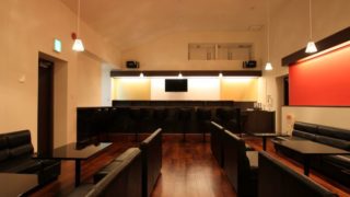 北区のリゾートホテルラウンジ