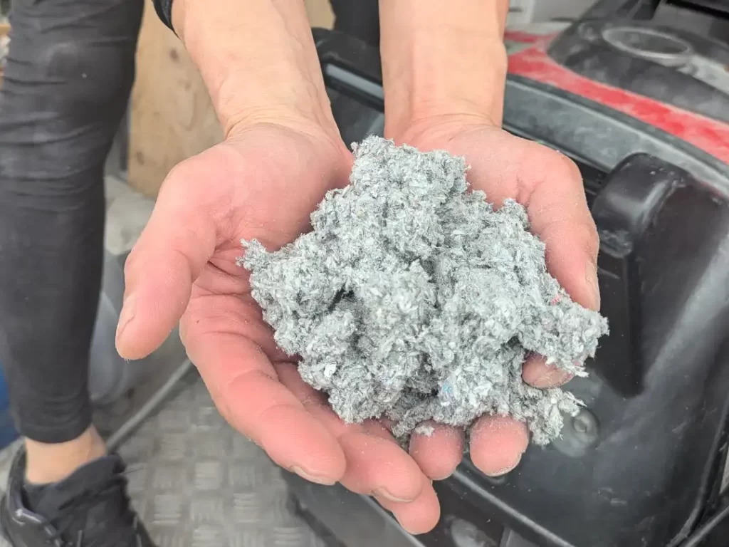 セルロースファイバー断熱材