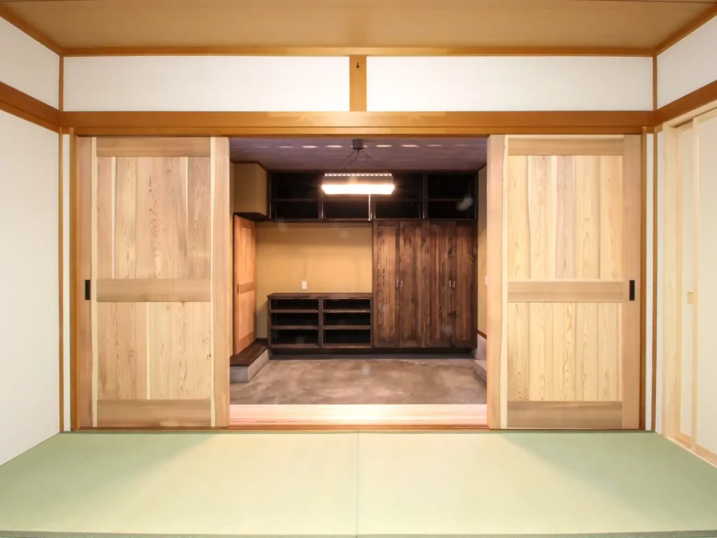 和室からみた土間